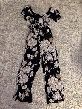 Floral Off-Shoulder Wide-Leg Jumpsuit in Black